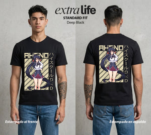 El Club del Diablo | La Demonia del Bien #00013 - Playera Standard Fit | Deep Black - Foto en modelo