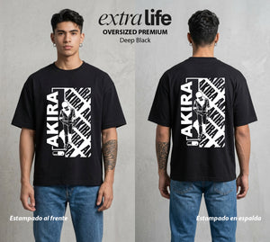 Neo Tokyo | Neo Tokyo en Llamas #00017 - Playera Oversized Premium | Deep Black - Foto en modelo
