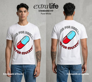 Neo Tokyo | La Capsula del Caos #00025 - Playera Standard Fit | Pure White - Foto en modelo