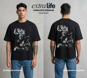 Mas Alla del Muro | La Ira del Titan #00072 - Playera Oversized Premium | Deep Black - Foto en modelo