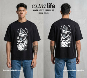 Mas Alla del Muro | El Portador del Titan #00076 - Playera Oversized Premium | Deep Black - Foto en modelo