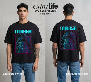 Mas Alla del Muro | El Escudo del Amigo #00125 - Playera Oversized Premium | Deep Black - Foto en modelo