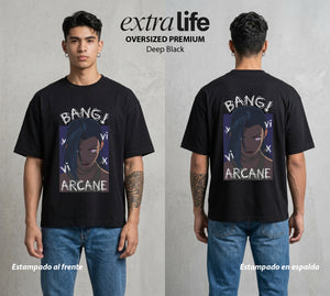 La Ciudad Dividida | El Caos Colorido #00147 - Playera Oversized Premium | Deep Black - Foto en modelo