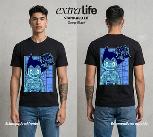 El Nino Robot | El Robot del Futuro #00155 - Playera Standard Fit | Deep Black - Foto en modelo