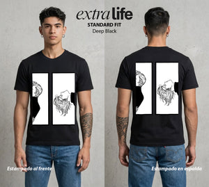 El Pez del Asfalto | El Asfalto y el Amor #00182 - Playera Classic Premium | Deep Black - Foto en modelo