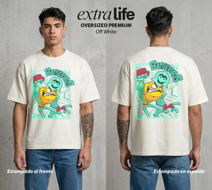 Las Ranas de Combate | Ranas en Guerra #00188 - Playera Oversized Premium | Off White - Foto en modelo