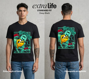 Las Ranas de Combate | Ranas en Guerra #00188 - Playera Standard Fit | Deep Black - Foto en modelo