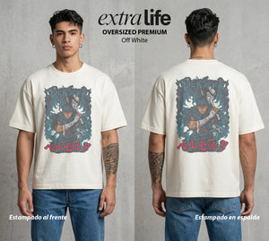 La Marca del Sacrificio | El Espadachín del Acero #00196 - Playera Oversized Premium | Off White - Foto en modelo