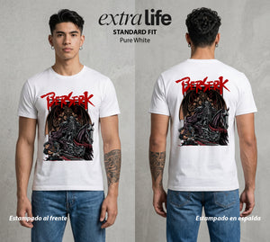 La Marca del Sacrificio | La Marca del Destino #00203 - Playera Standard Fit | Pure White - Foto en modelo