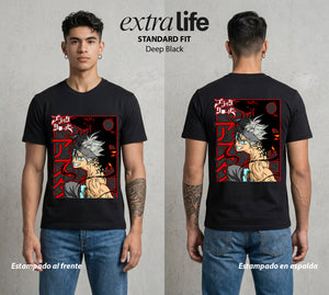 El Trebol Magico | Black Clover Asta #00222 - Playera Standard Fit | Deep Black - Foto en modelo
