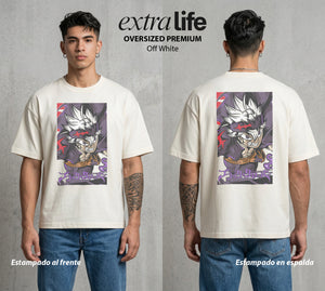 El Trebol Magico | Black Clover Asta #00224 - Playera Oversized Premium | Off White - Foto en modelo