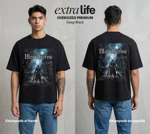 La Hoguera Eterna | La Caza Eterna #00298 - Playera Oversized Premium | Deep Black - Foto en modelo