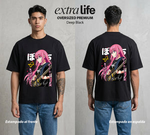 Del Cuarto al Escenario | La Guitarra del Cuarto #00328 - Playera Oversized Premium | Deep Black - Foto en modelo