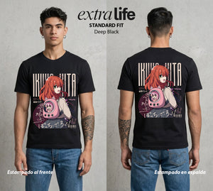 Del Cuarto al Escenario | La Guitarra del Cuarto #00330 - Playera Standard Fit | Deep Black - Foto en modelo