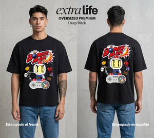 El Rey de las Bombas | El Poder del Bombas #00331 - Playera Oversized Premium | Deep Black - Foto en modelo