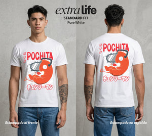 El Contrato Infernal | El Amigo del Caos #00452 - Playera Standard Fit | Pure White - Foto en modelo