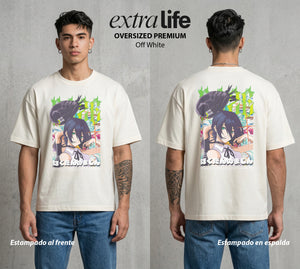 El Contrato Infernal | La Chica Explosiva #00486 - Playera Oversized Premium | Off White - Foto en modelo