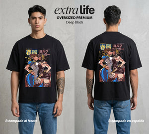 Varios Mundos | La Mas Poderosa del Torneo #00511 - Playera Oversized Premium | Deep Black - Foto en modelo