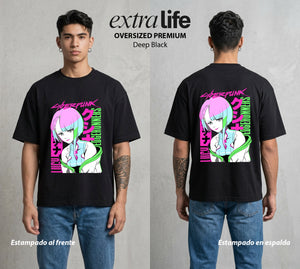 Los Corredores del Filo | La Luna y los Cables #00546 - Playera Oversized Premium | Deep Black - Foto en modelo