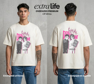 Lo Paranormal Cotidiano | Los Dos del Ocultismo #00578 - Playera Oversized Premium | Off White - Foto en modelo