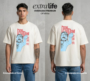 Lo Paranormal Cotidiano | La Cazadora de Espiritus #00581 - Playera Oversized Premium | Off White - Foto en modelo