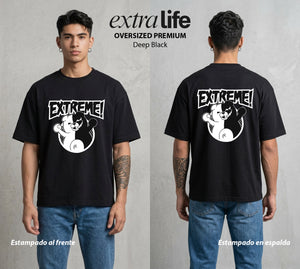 El Juicio Final Escolar | El Osito del Caos #00610 - Playera Oversized Premium | Deep Black - Foto en modelo