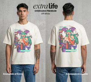 La Noche de los Acechadores | El Sucubo del Poder #00621 - Playera Oversized Premium | Off White - Foto en modelo