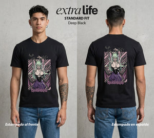 La Noche de los Acechadores | Las Alas del Abismo #00622 - Playera Classic Premium | Deep Black - Foto en modelo