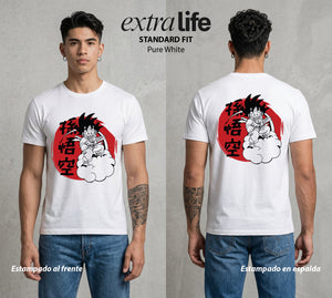 El Poder de las Esferas | Guerrero de las Estrellas #00708 - Playera Standard Fit | Pure White - Foto en modelo