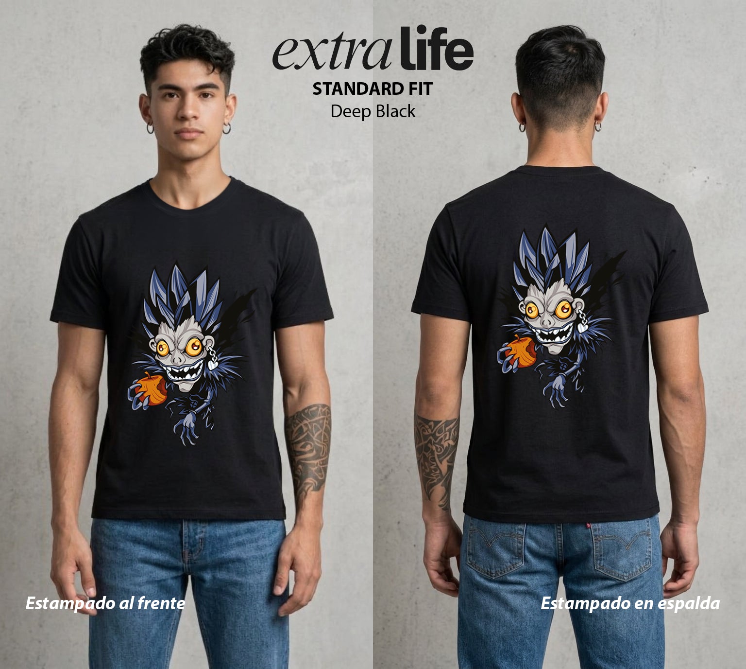 El Cuaderno del Juicio | El Shinigami Curioso #00942 - Playera Standard Fit | Deep Black - Foto en modelo