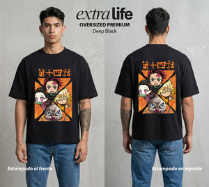 Cazadores de la Noche | Clase 1-A #00965 - Playera Oversized Premium | Deep Black - Foto en modelo
