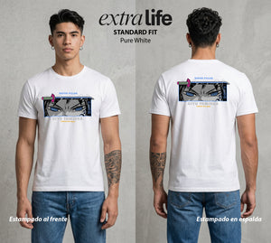 Cazadores de la Noche | El Pilar del Agua #01014 - Playera Standard Fit | Pure White - Foto en modelo