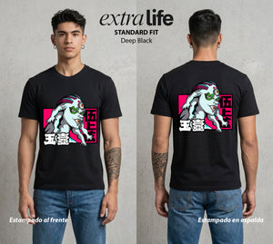 Cazadores de la Noche | La Vasija del Horror #01017 - Playera Standard Fit | Deep Black - Foto en modelo