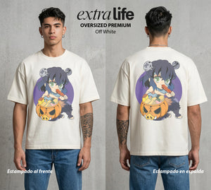 Cazadores de la Noche | El Jabalí del Monte en Halloween #01027 - Playera Oversized Premium | Off White - Foto en modelo