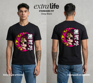 Cazadores de la Noche | El Hermano del Sol #01077 - Playera Standard Fit | Deep Black - Foto en modelo