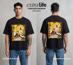 Cazadores de la Noche | Llamas del Corazon #01169 - Playera Oversized Premium | Deep Black - Foto en modelo