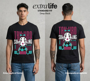 Cazadores de la Noche | El Cazador del Agua #01225 - Playera Standard Fit | Deep Black - Foto en modelo