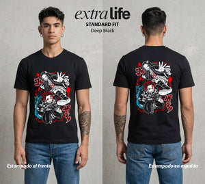 Cazadores de la Noche | La Hermana de Bambu #01237 - Playera Standard Fit | Deep Black - Foto en modelo