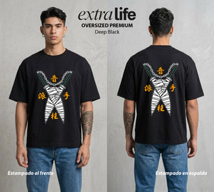 Cazadores de la Noche | El Estilo del Pilar #01242 - Playera Oversized Premium | Deep Black - Foto en modelo