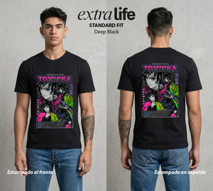 Cazadores de la Noche | Demon Slayer Tomioka #01252 - Playera Standard Fit | Deep Black - Foto en modelo