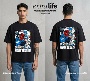 Cazadores de la Noche | El Instructor del Cazador #01260 - Playera Oversized Premium | Deep Black - Foto en modelo