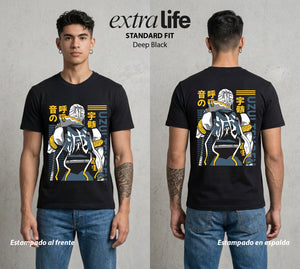 Cazadores de la Noche | El Dios del Entretenimiento #01262 - Playera Standard Fit | Deep Black - Foto en modelo