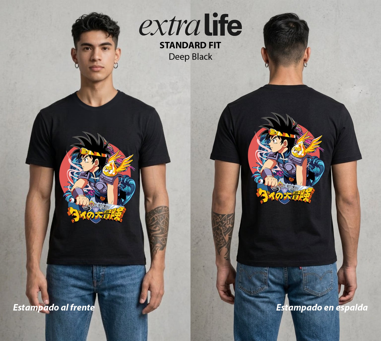 La Busqueda del Heroe | El Dragón Ancestral #01381 - Playera Standard Fit | Deep Black - Foto en modelo