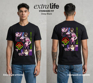 Unidad de Combate | La Cuarta Piloto #01417 - Playera Standard Fit | Deep Black - Foto en modelo