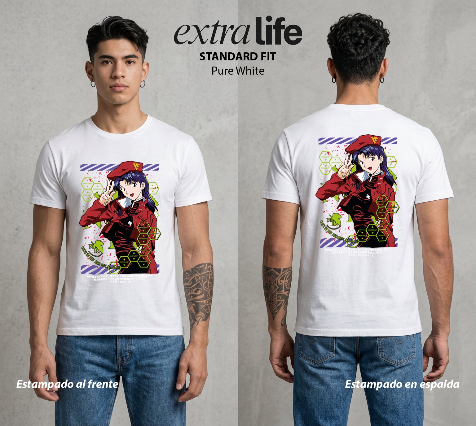 Unidad de Combate | La Capitana de Operaciones #01421 - Playera Standard Fit | Pure White - Foto en modelo