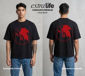 Unidad de Combate | La Organizacion Secreta #01422 - Playera Oversized Premium | Deep Black - Foto en modelo