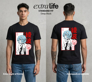Unidad de Combate | La Primera Piloto #01425 - Playera Standard Fit | Deep Black - Foto en modelo