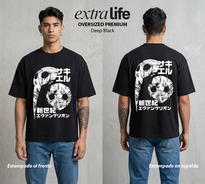 Unidad de Combate | El Tercer Angel #01431 - Playera Oversized Premium | Deep Black - Foto en modelo