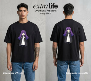 El Viaje sin Fin | La Maga del Olvido Chibi #01461 - Playera Oversized Premium | Deep Black - Foto en modelo