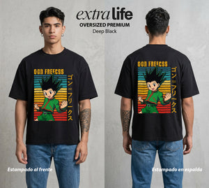 La Prueba del Cazador | El Niño de la Isla #01548 - Playera Oversized Premium | Deep Black - Foto en modelo